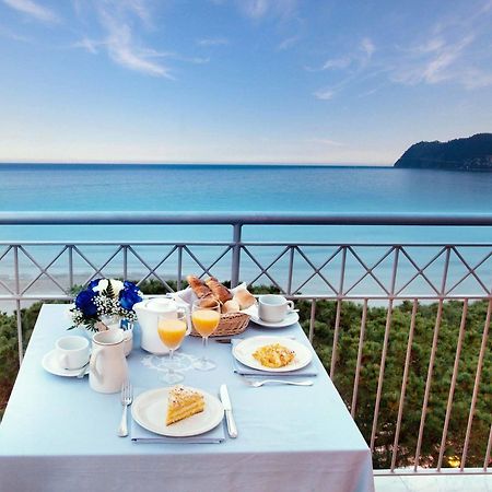 Grand Hotel Spiaggia 알라시오 외부 사진