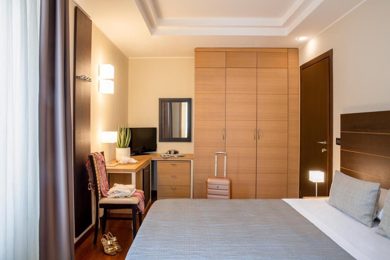 Grand Hotel Spiaggia 알라시오 외부 사진