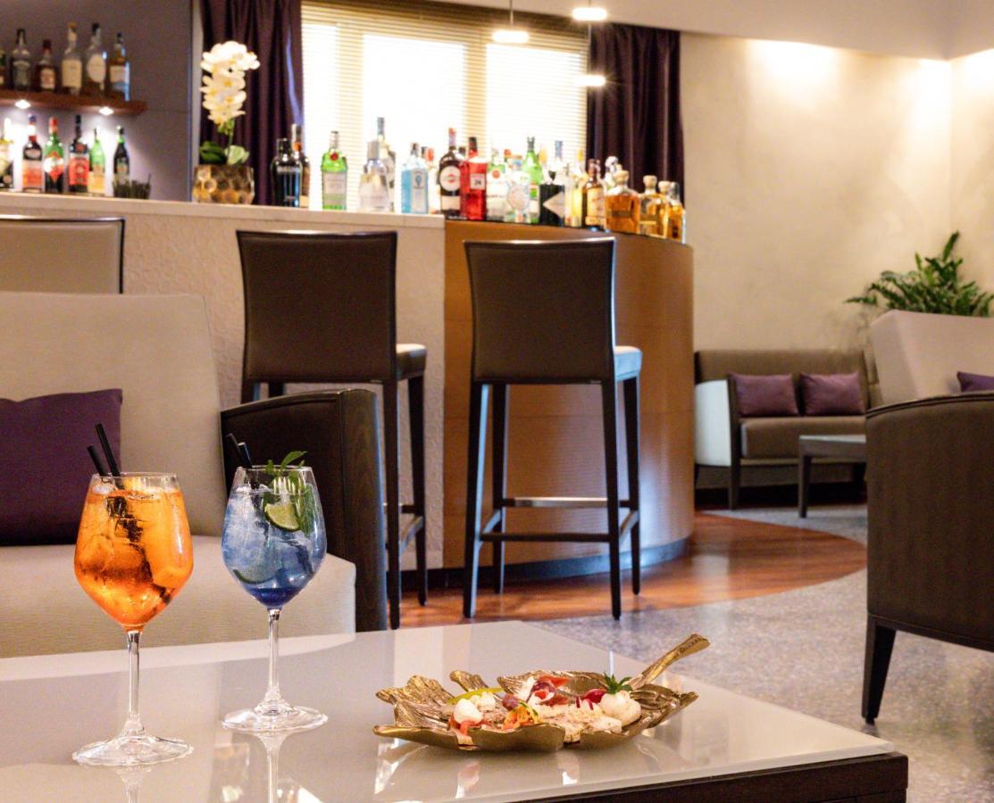 Grand Hotel Spiaggia 알라시오 외부 사진
