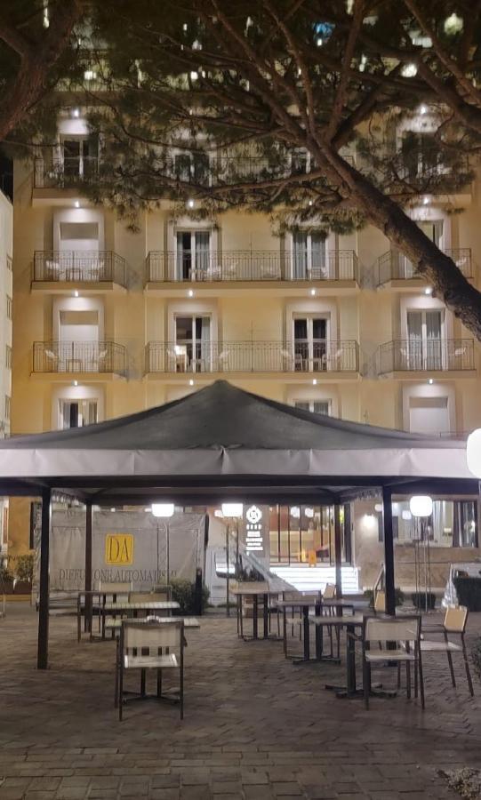 Grand Hotel Spiaggia 알라시오 외부 사진