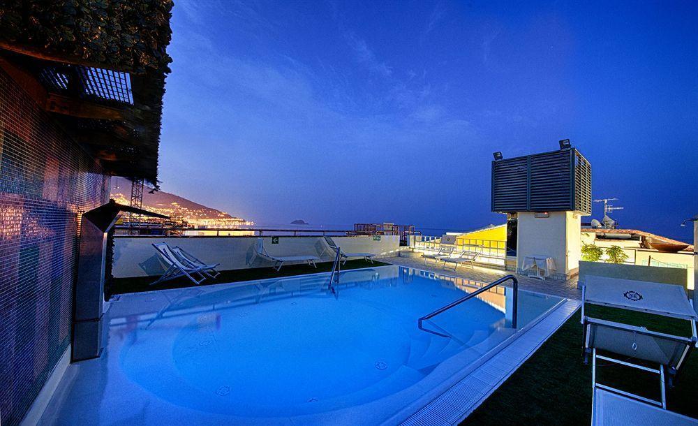 Grand Hotel Spiaggia 알라시오 외부 사진