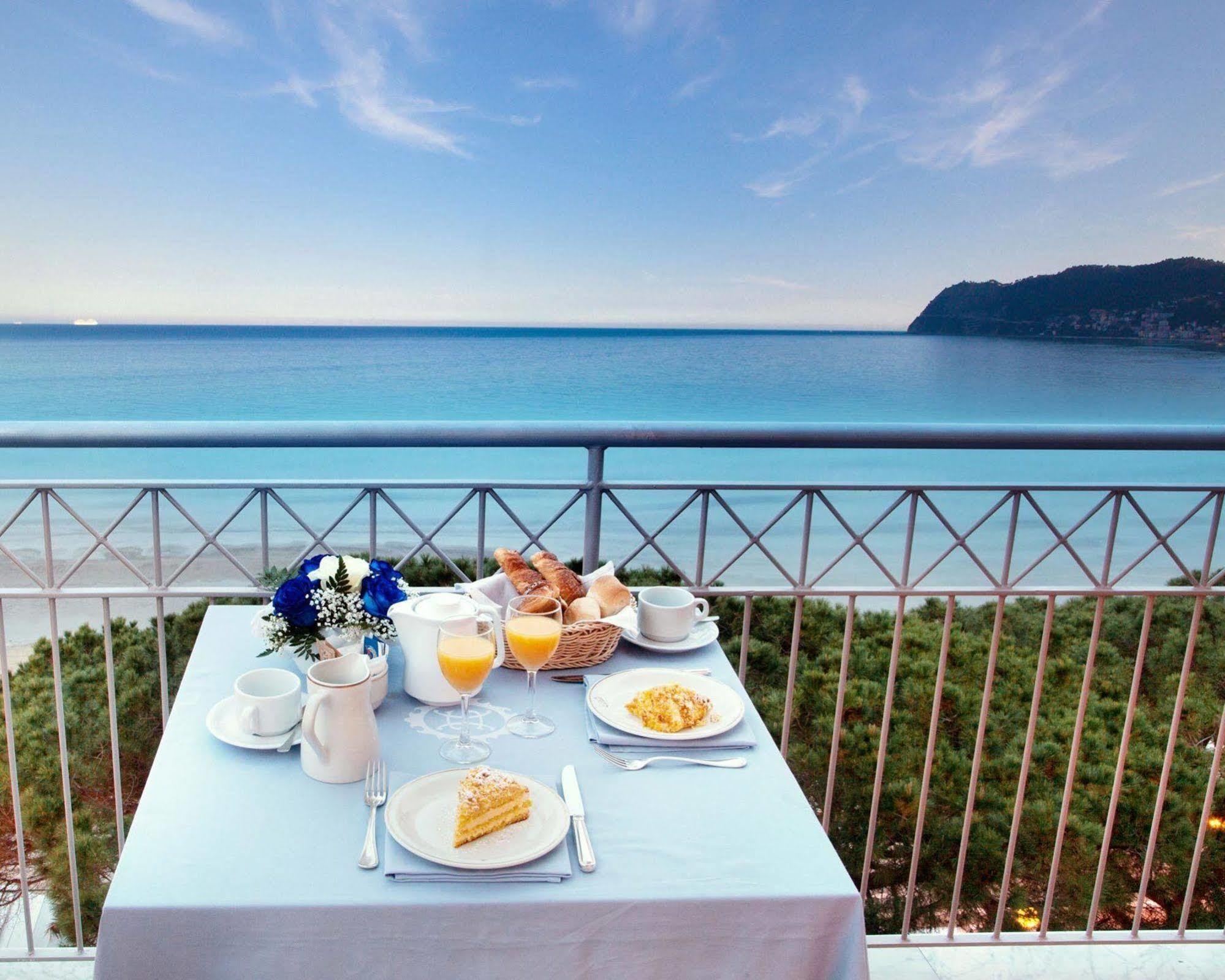 Grand Hotel Spiaggia 알라시오 외부 사진