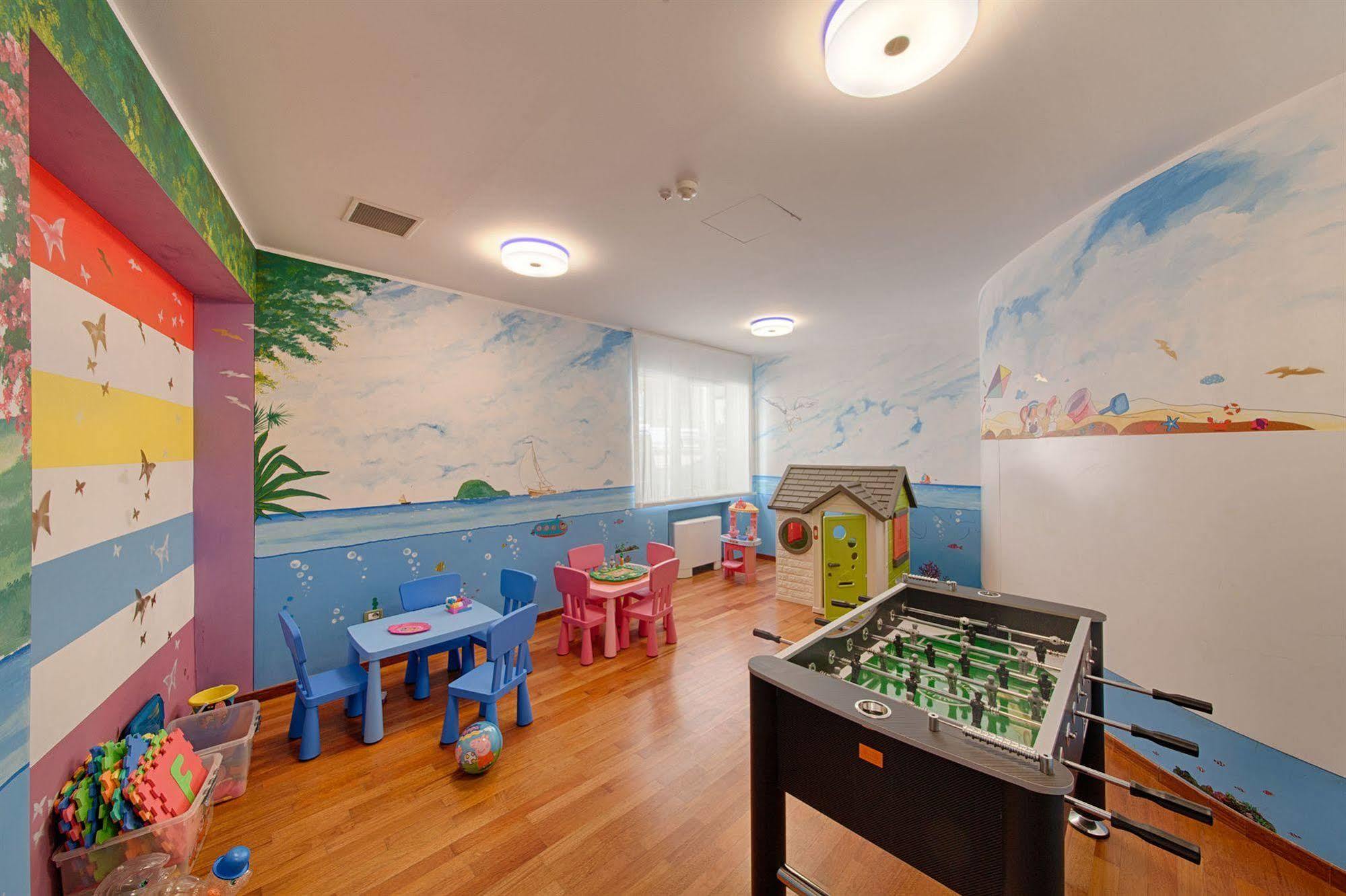 Grand Hotel Spiaggia 알라시오 외부 사진